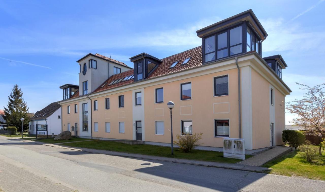 Peenemuende, Seglerhafen St Schoner 7, 13, 14 Exterior photo